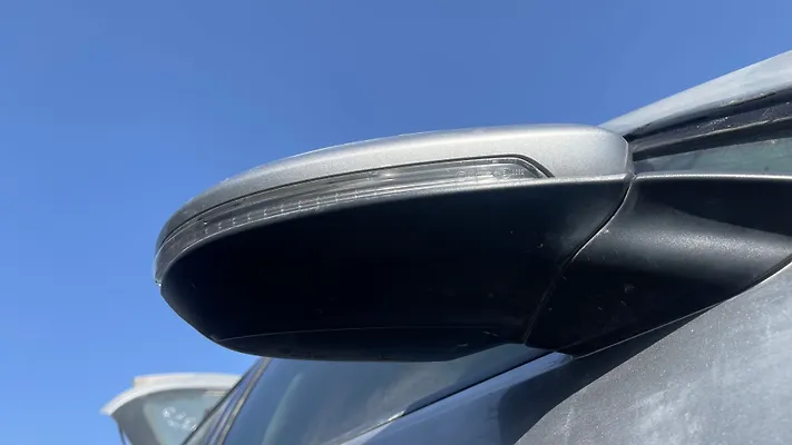 Side Mirror (RH) - 2018 Volkswagen Golf