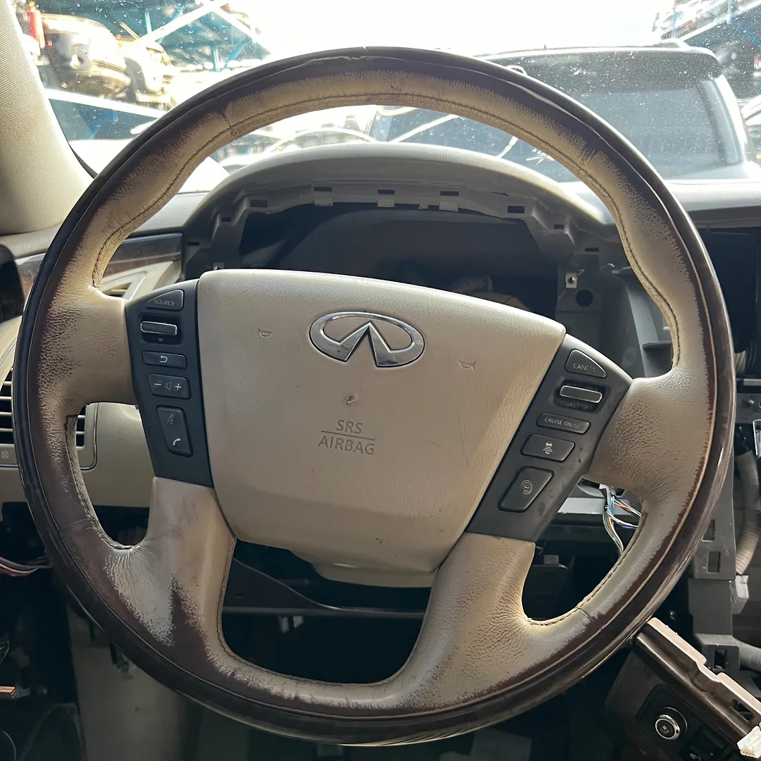 Steering wheel - 2014 Infiniti QX80 SUV