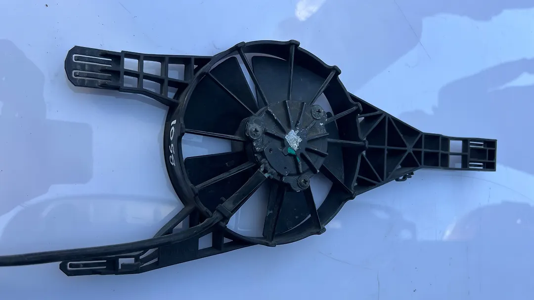 Radiator fan motor - 2018 Ford EcoSport