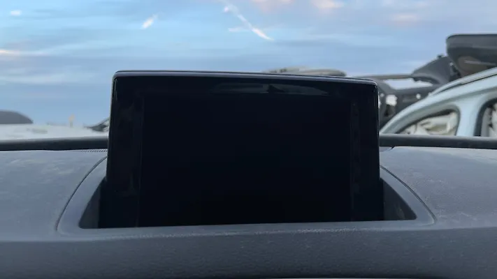 Info-gps-tv screen - 2017 Audi Q3