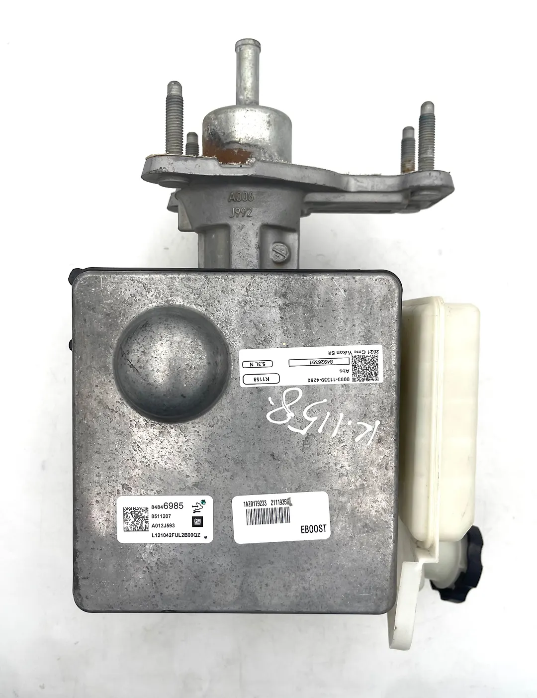 Brake master cylinder - 2021 GMC Yukon SLT