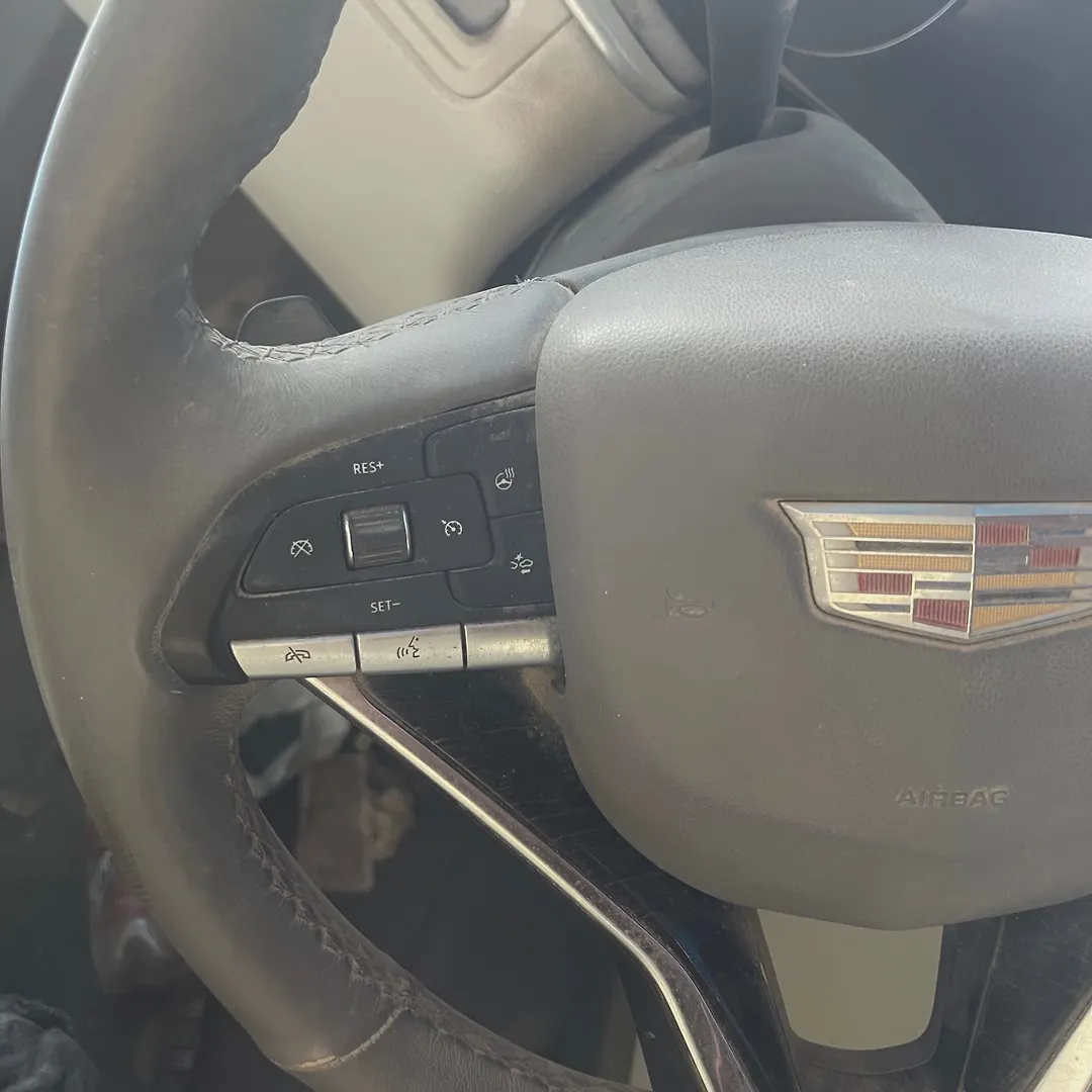 Steering wheel - 2020 Cadillac XT6