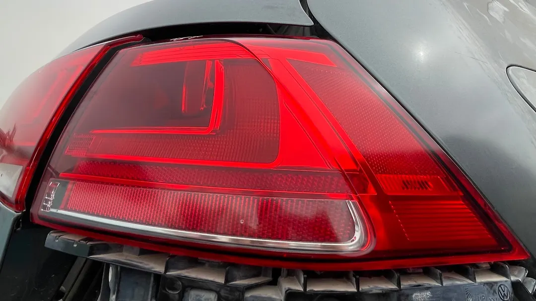 Tail Light (RH) - 2015 Volkswagen Golf