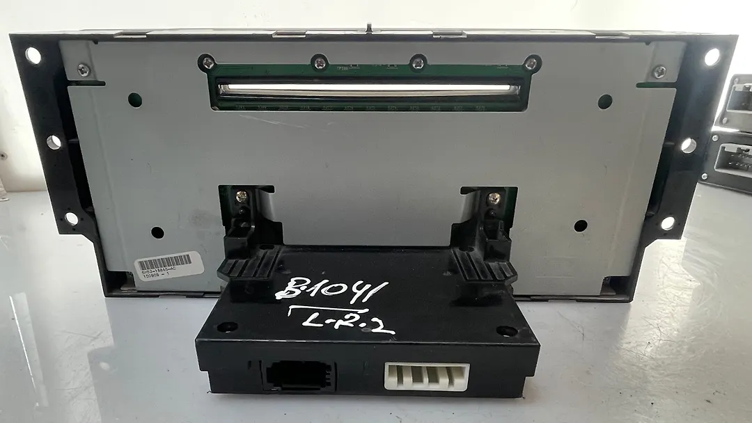 Media Navigation Control Panel - 2013 Land Rover RANGE ROVER SPORT