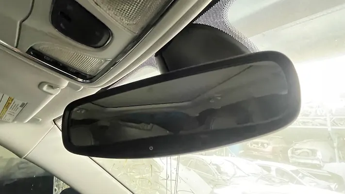 Rear view mirror - 2019 Jeep Cherokee