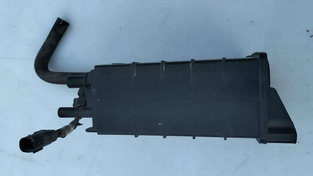 Fuel vapor canister - 2017 Ford Mustang