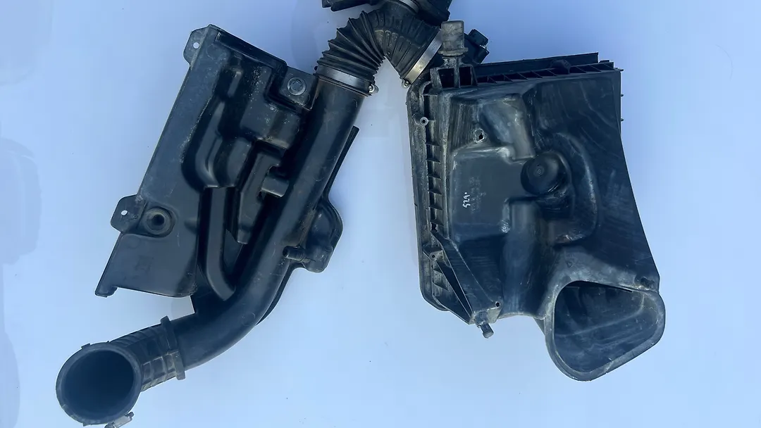 Air cleaner box - 2017 Chevrolet Impala