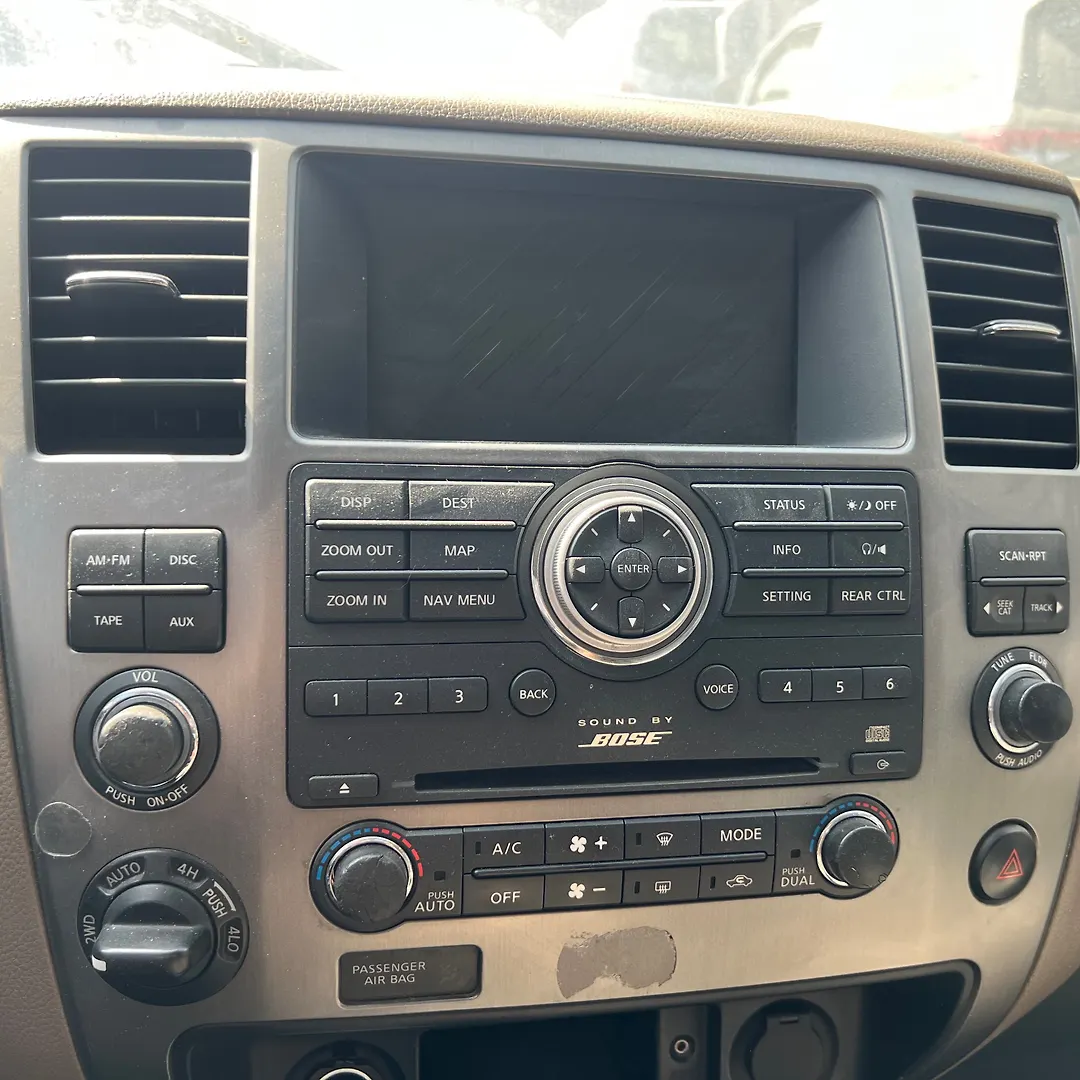Info-gps-tv screen - 2011 Nissan Armada Armada