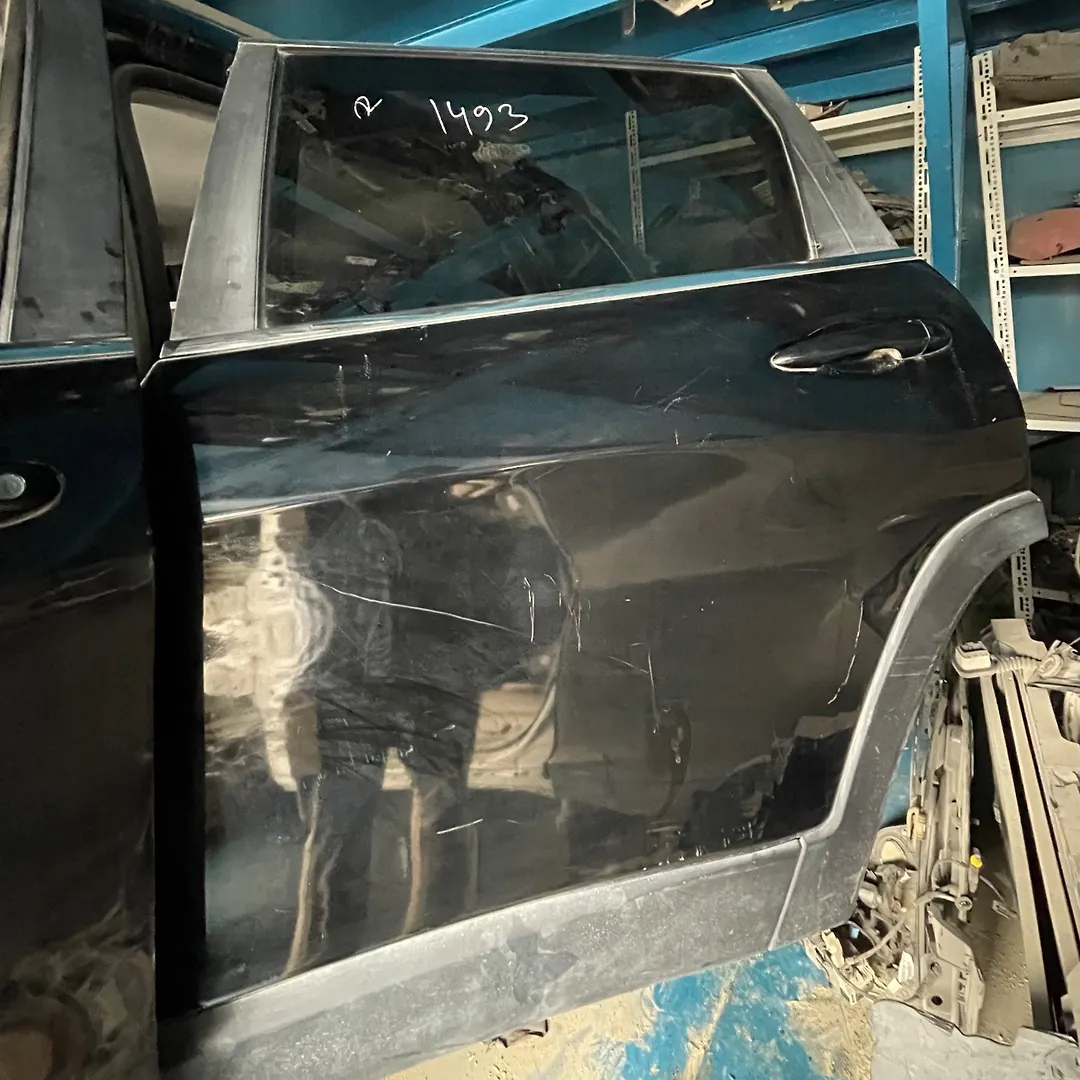 Door (LHB) - 2019 Jeep Cherokee