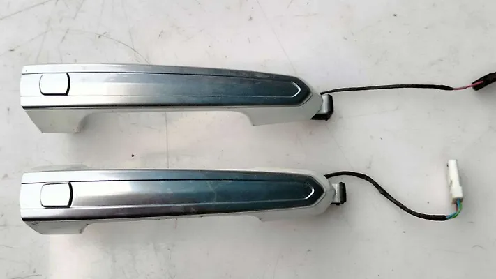 Door handle exterior - 2020 Cadillac XT5