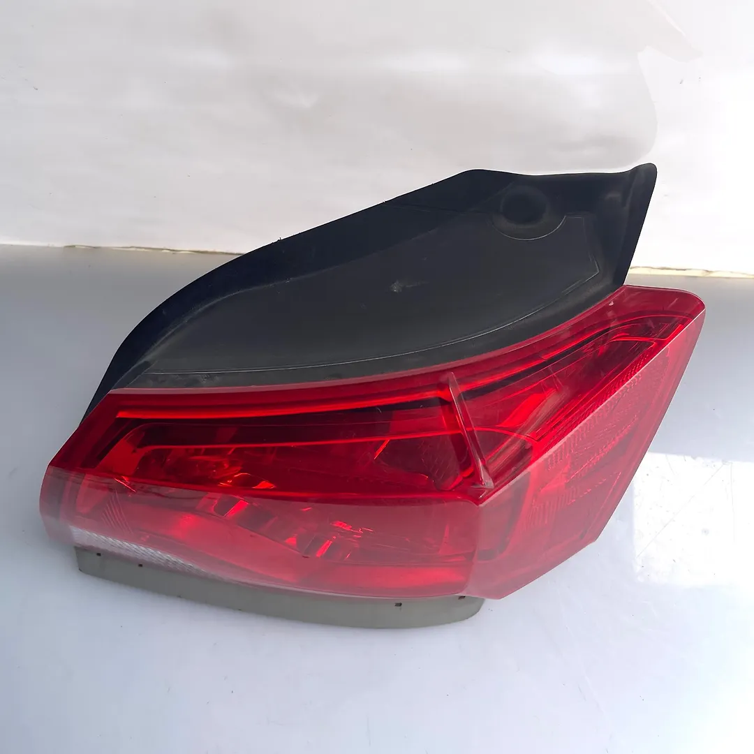 Tail Light (RH) - 2016 Chevrolet Impala