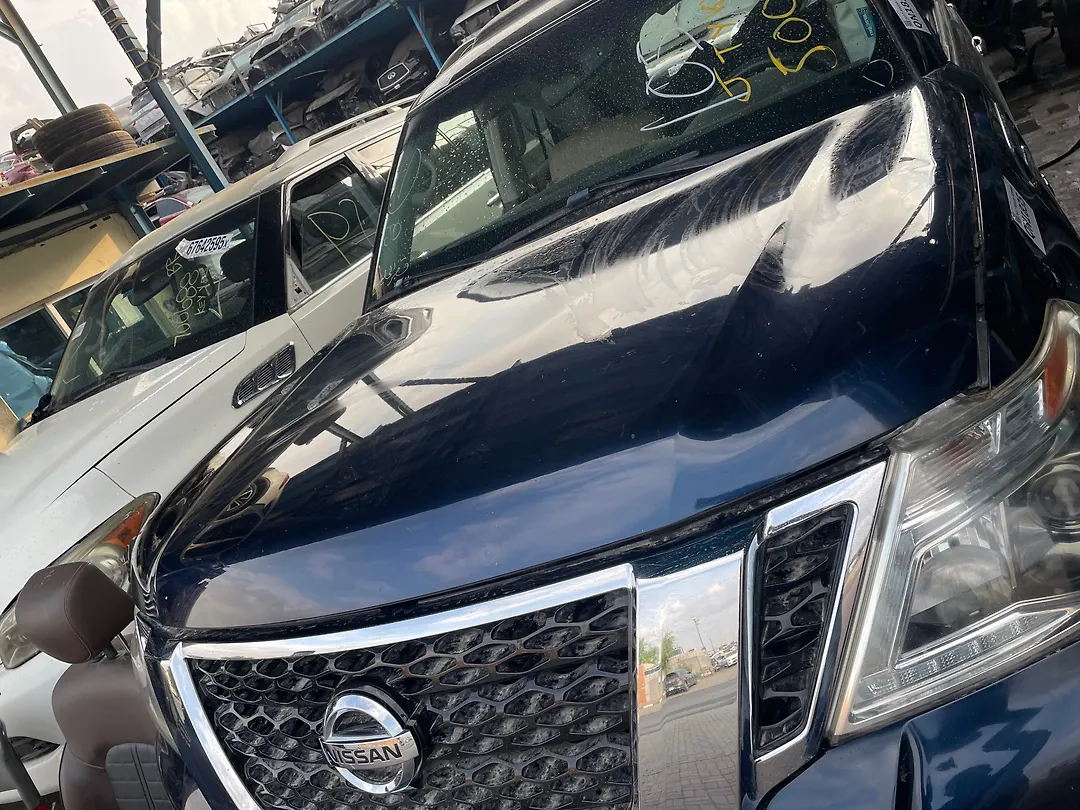 Hood/Bonnet - 2017 Nissan Armada