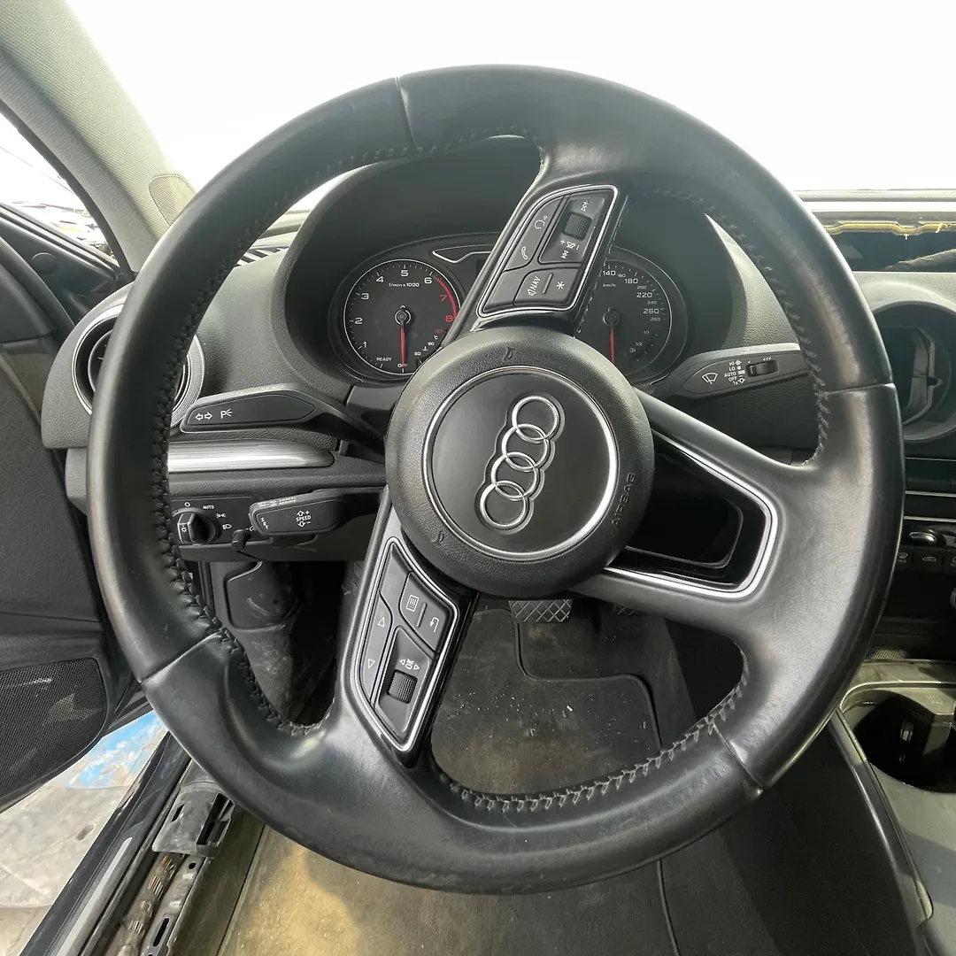 Steering wheel - 2018 Audi A3