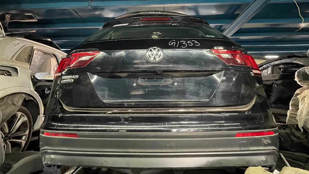 Trunk/hatch/tailgate - 2020 Volkswagen Tiguan