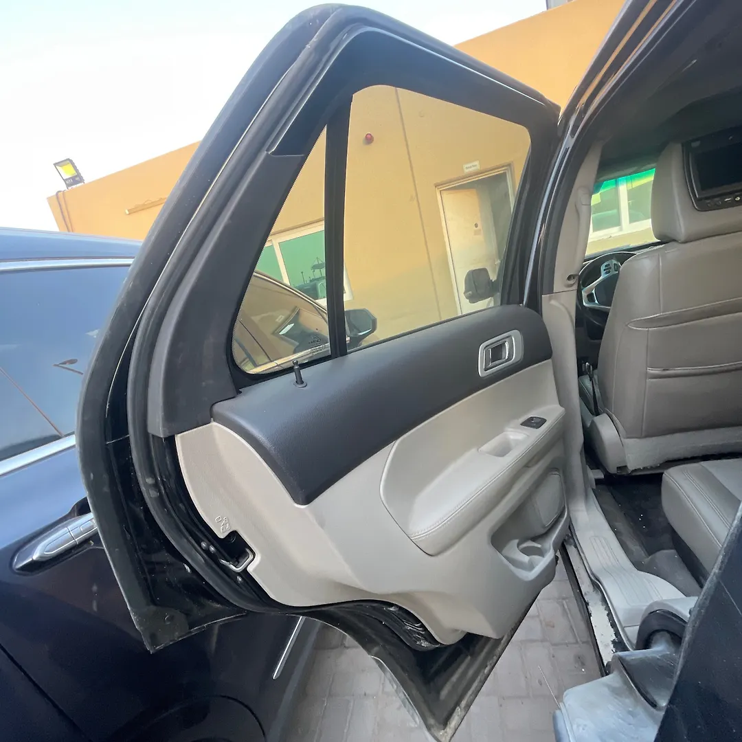 Door (LHB) - 2012 Ford Explorer Limited
