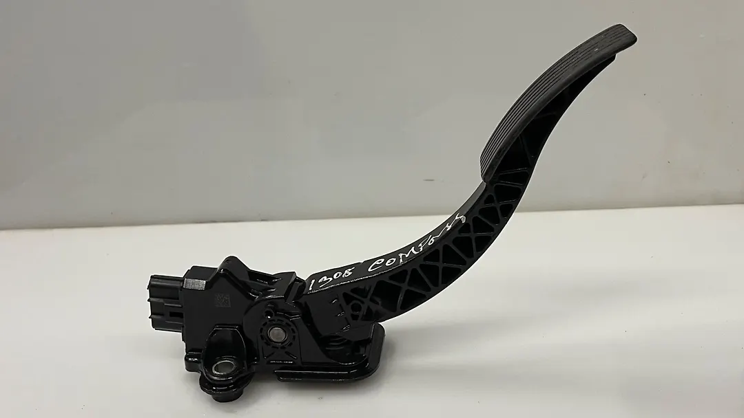 Accelerator pedal - 2014 Jeep Compass Sport