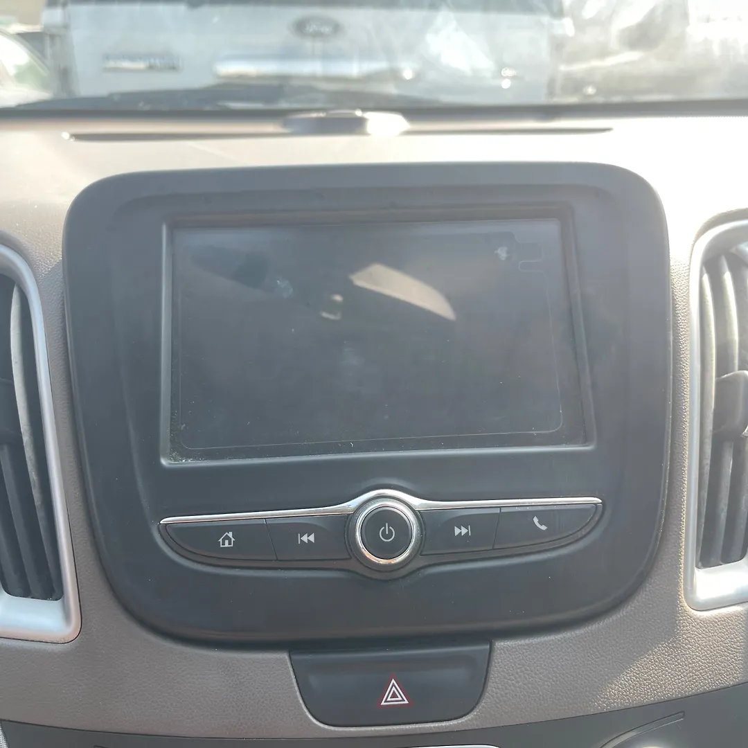 Info-gps-tv screen - 2018 Chevrolet Malibu