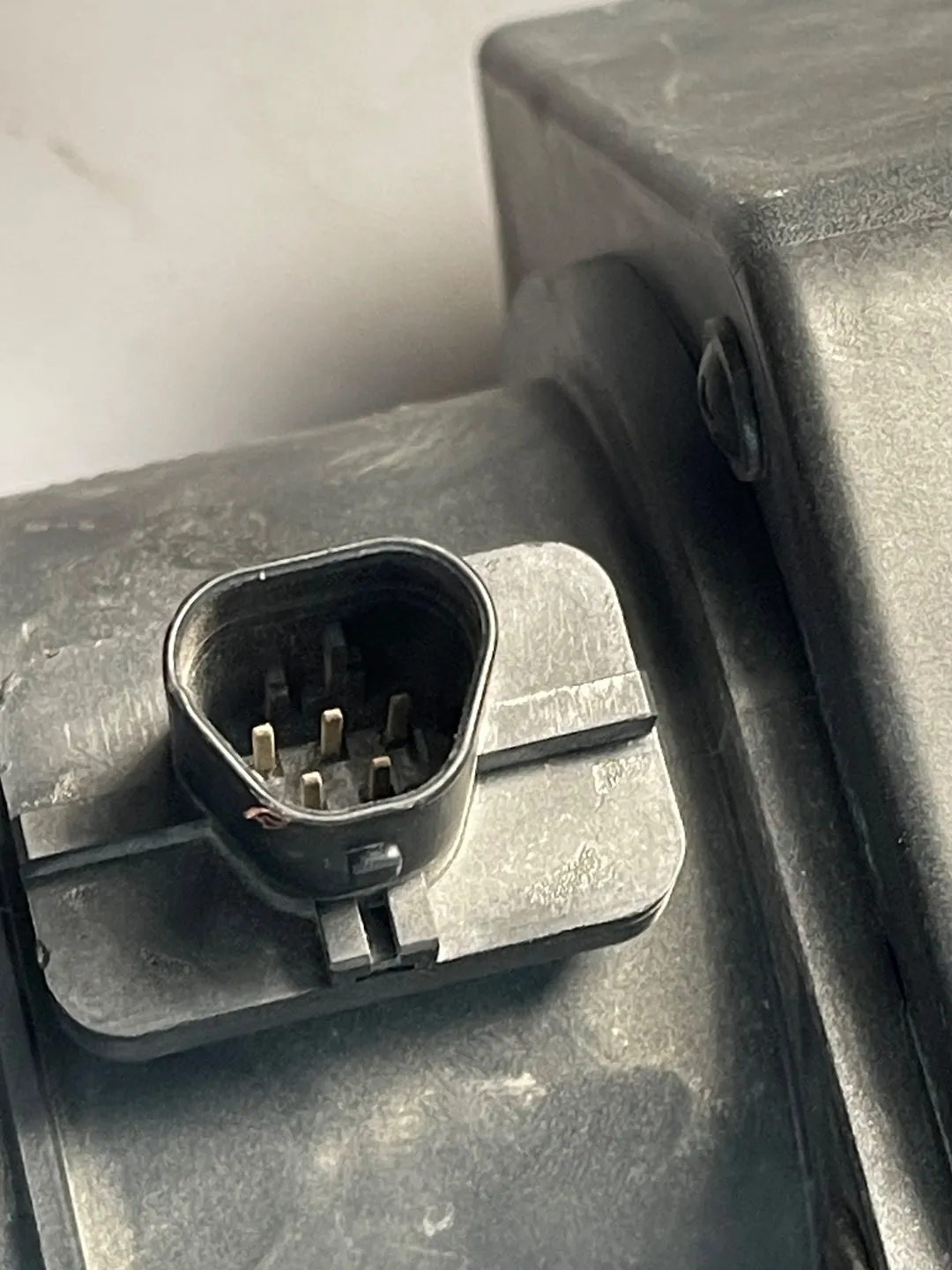 Air cleaner box(LH) - 2014 Land Rover RANGE ROVER SPORT
