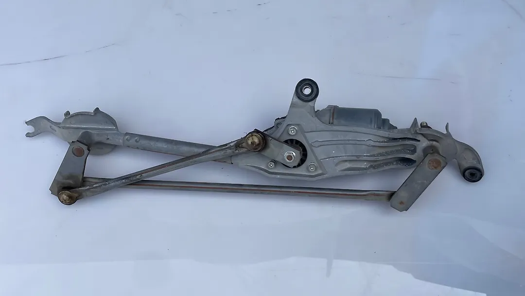 Windshield wiper motor - 2015 Chevrolet Impala