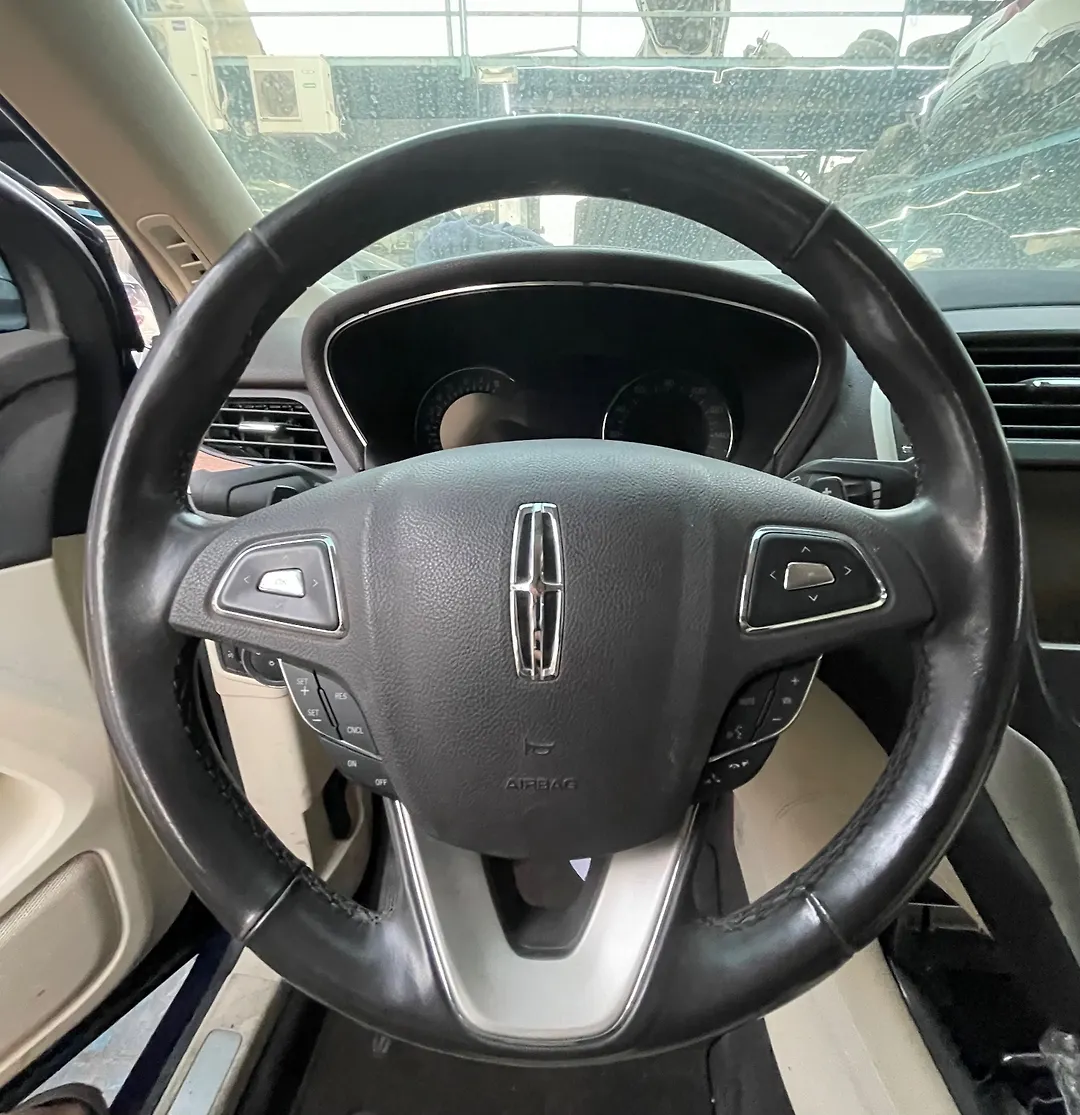 Steering wheel - 2015 Lincoln MKC