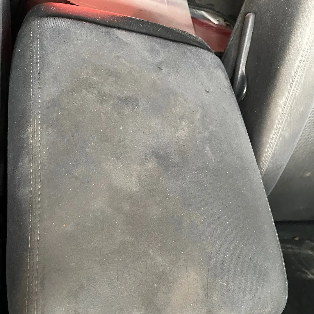 Armrest - 2013 Nissan Pathfinder 3.5i