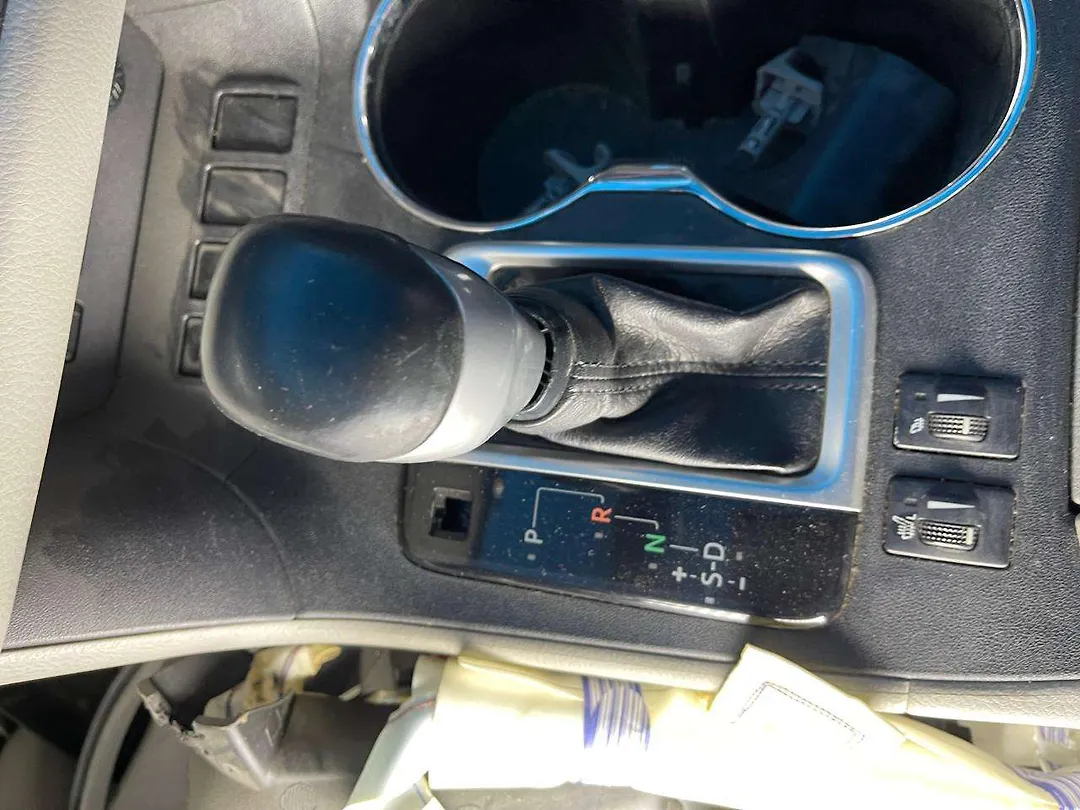 Transmission shift - 2018 Toyota Highlander SE