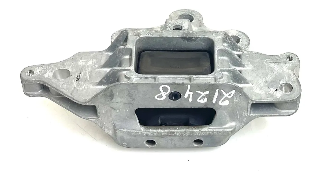 Mount bracket - 2021 Chevrolet Trailblazer RS AWD