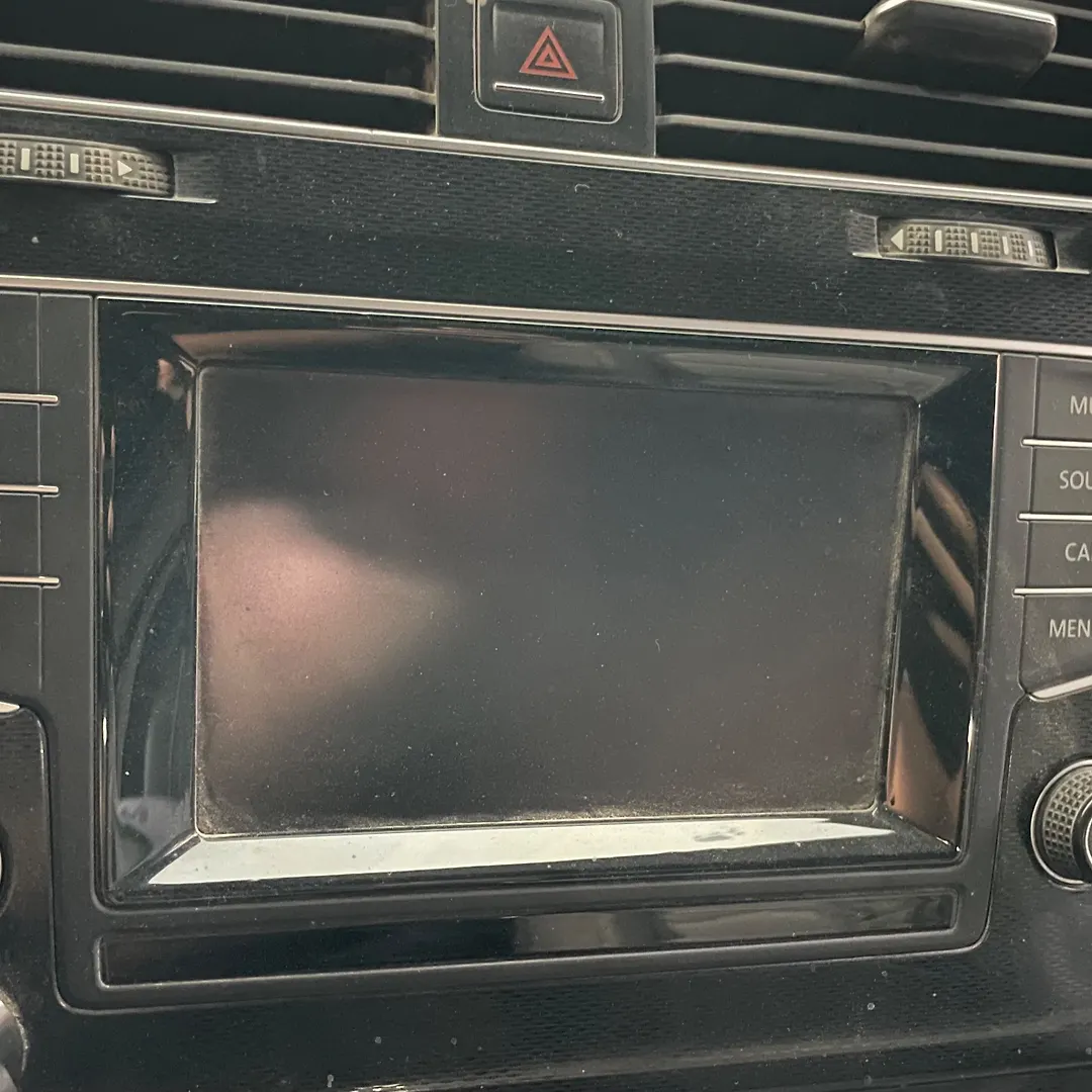 Info/GPS/TV Screen - 2015 Volkswagen Golf