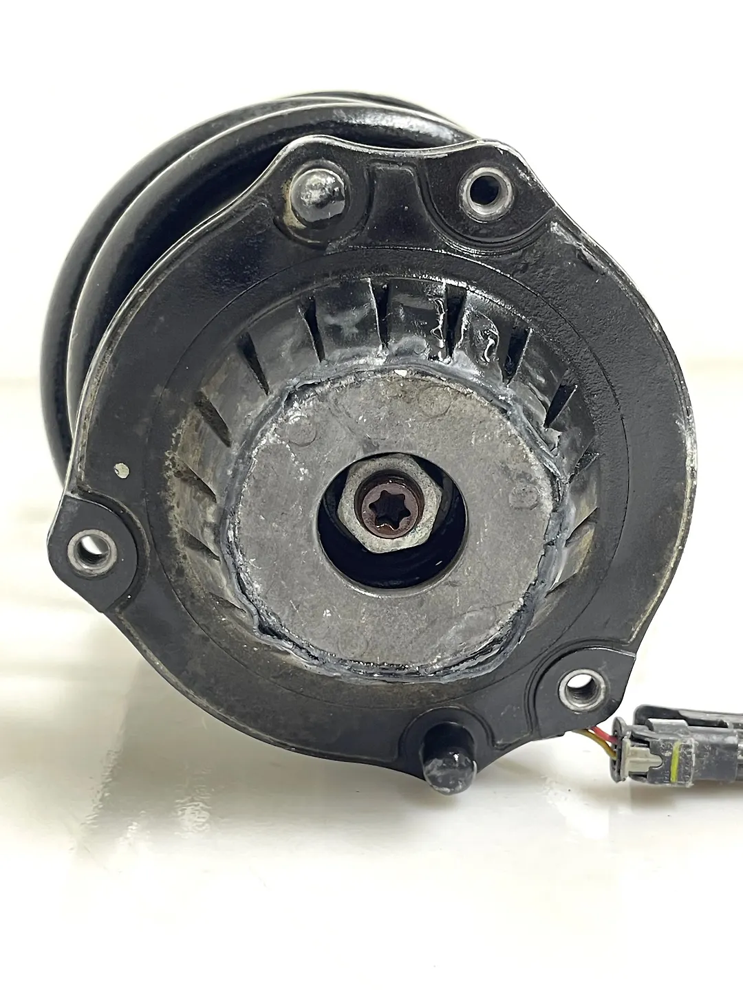 Shock absorber - 2018 Cadillac XT5 Premium Luxury