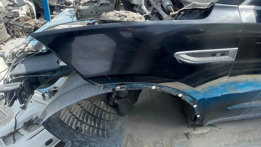 Fender (LHF) - 2018 Jaguar E-Pace