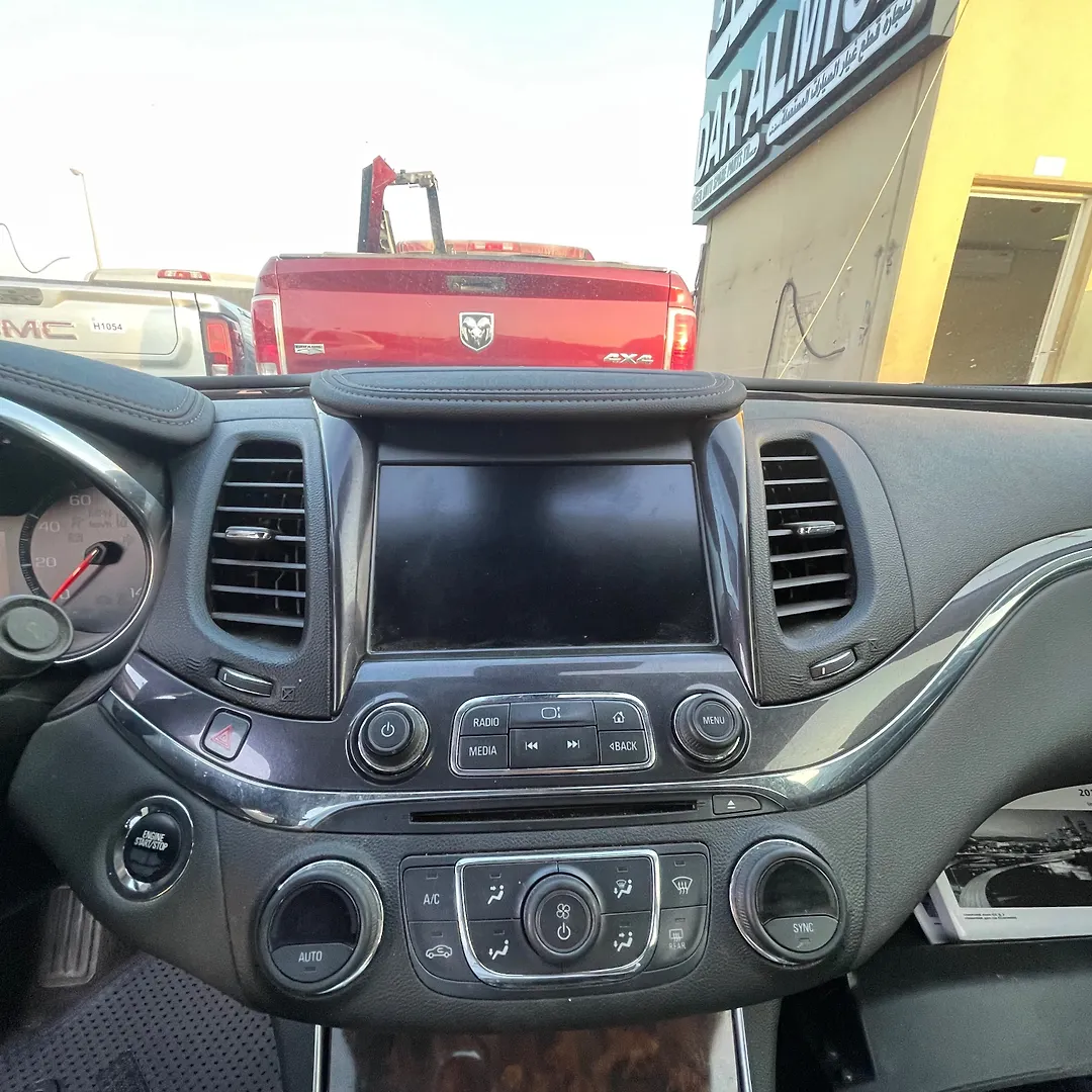 Info-gps-tv screen - 2014 Chevrolet Impala LTZ (2LZ)