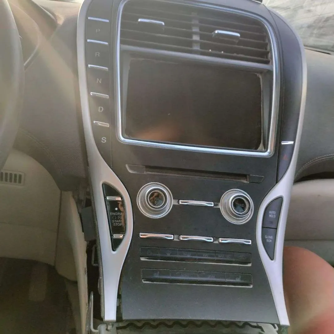 Info/GPS/TV Screen - 2016 Lincoln MKX