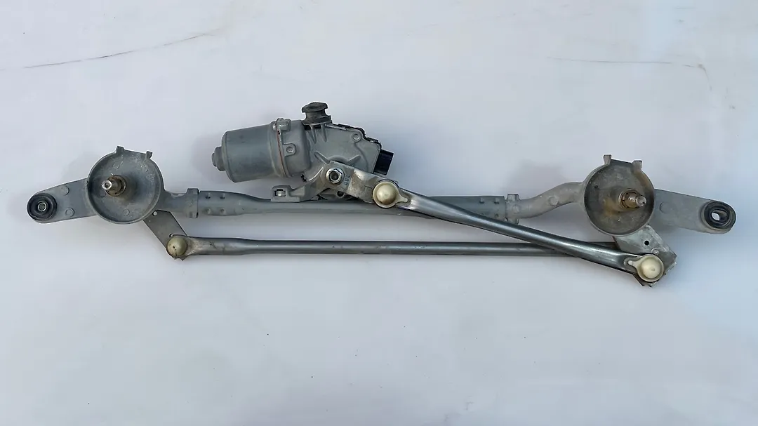 Windshield wiper motor - 2019 GMC Terrain SLE