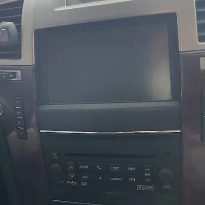 Info-gps-tv screen - 2011 Cadillac Escalade Luxury
