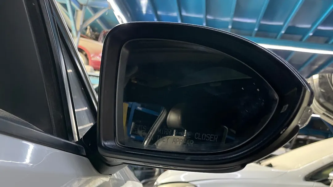 Side Mirror (RH) - 2015 Volkswagen Golf
