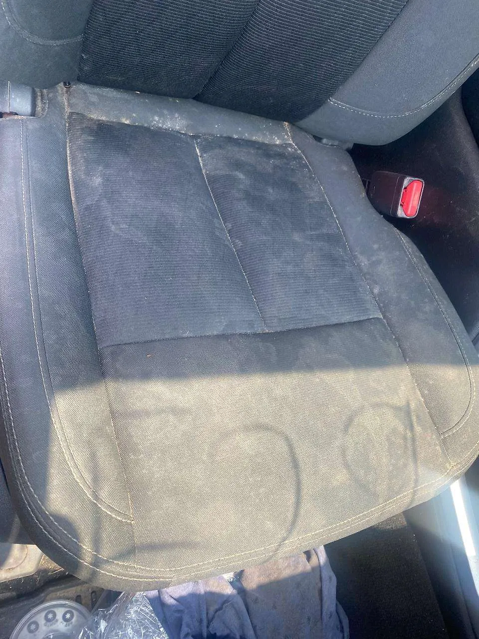 Front Seat (RHS) - 2017 Nissan Titan