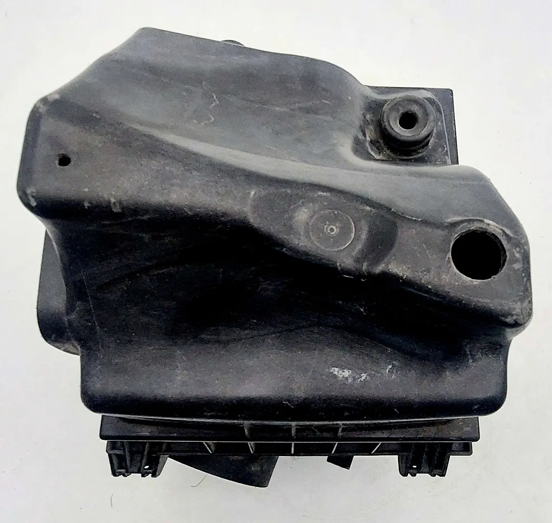 Air cleaner box - 2011 Jeep Grand Cherokee 70TH ANNIVERSARY