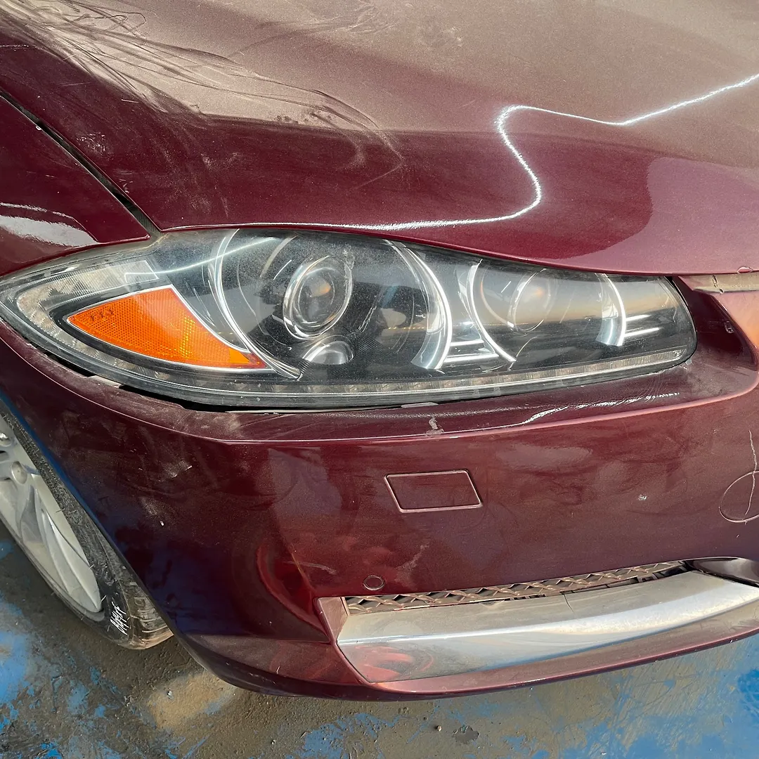 Headlight (RH) - 2013 Jaguar XF
