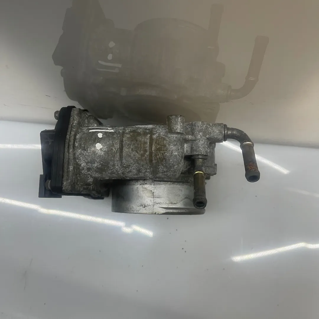 Throttle body - 2014 Nissan Pathfinder SE 3.5i