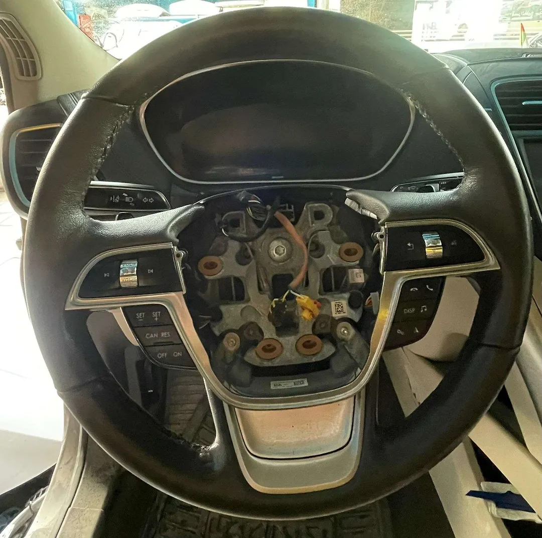 Steering wheel - 2019 Lincoln Nautilus Premier