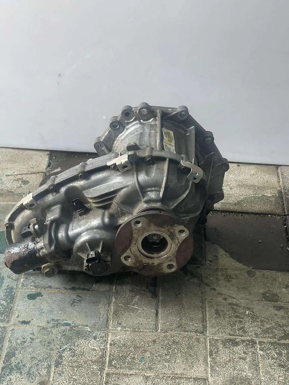 Differential case - 2011 Infiniti QX56