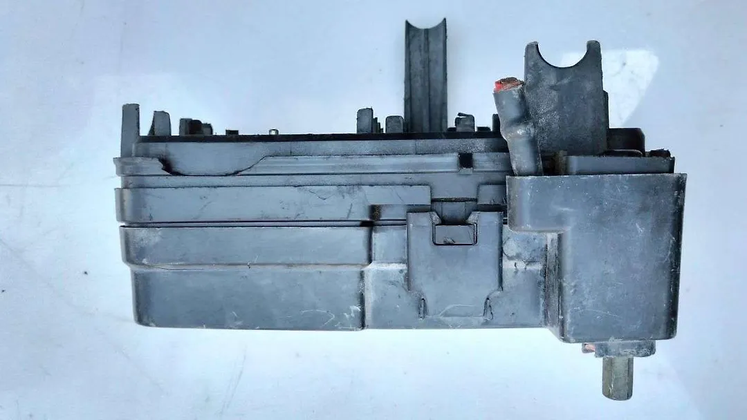 Fuse box - 2013 GMC Terrain