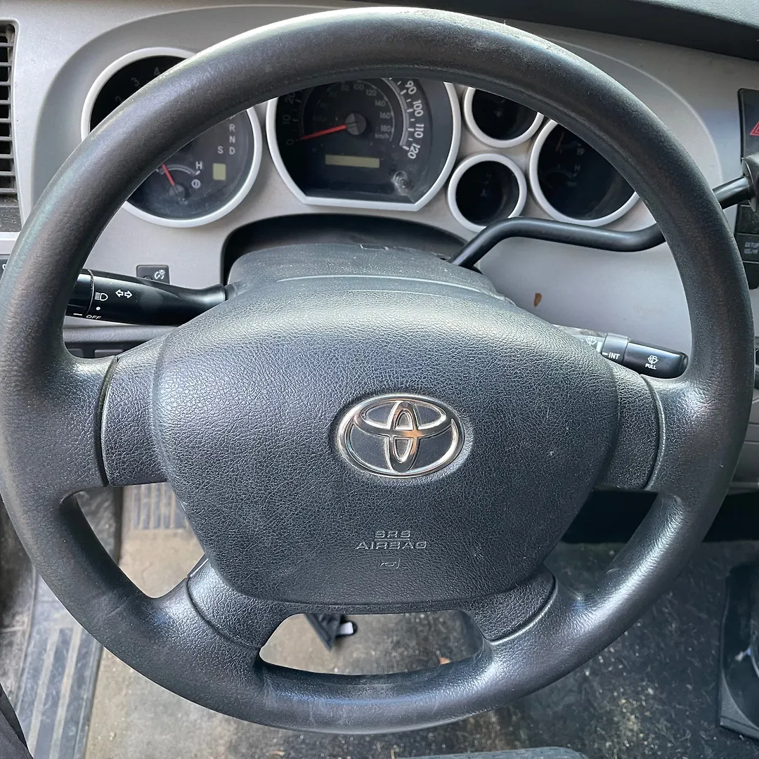 Steering wheel - 2010 Toyota Tundra SR5