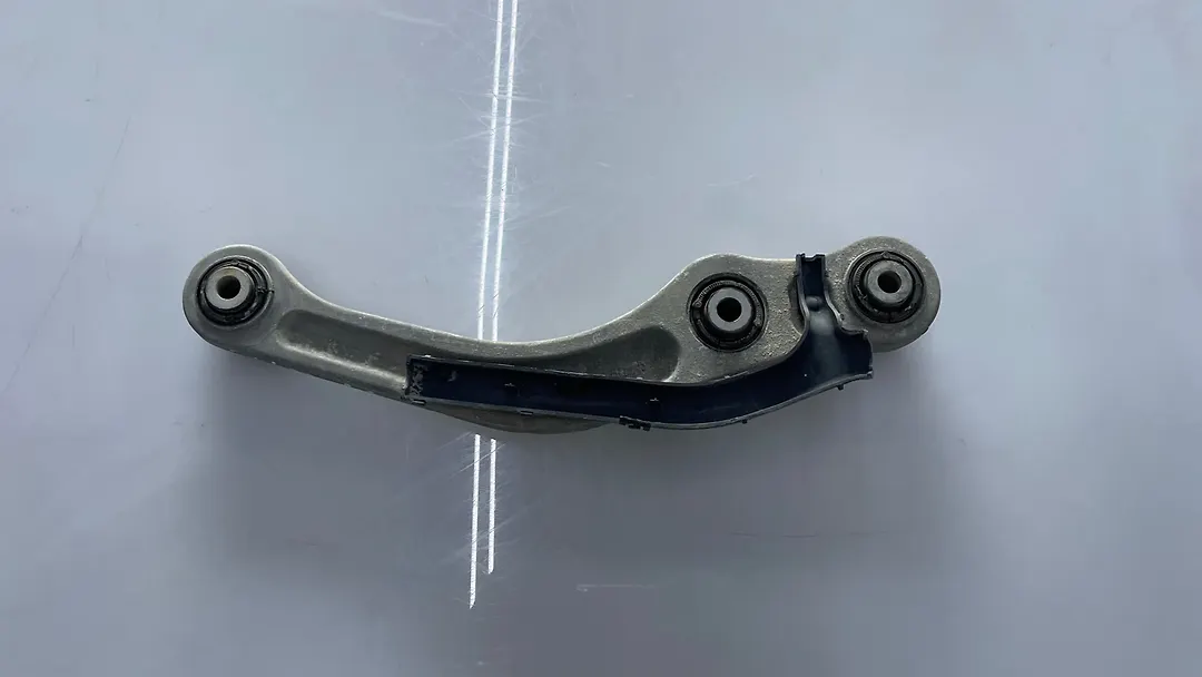 Upper arm (LH) - 2003 Audi A8