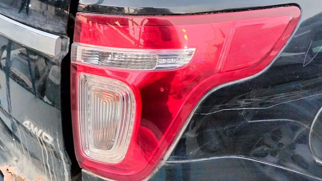 Tail Light (RH) - 2012 Ford Explorer