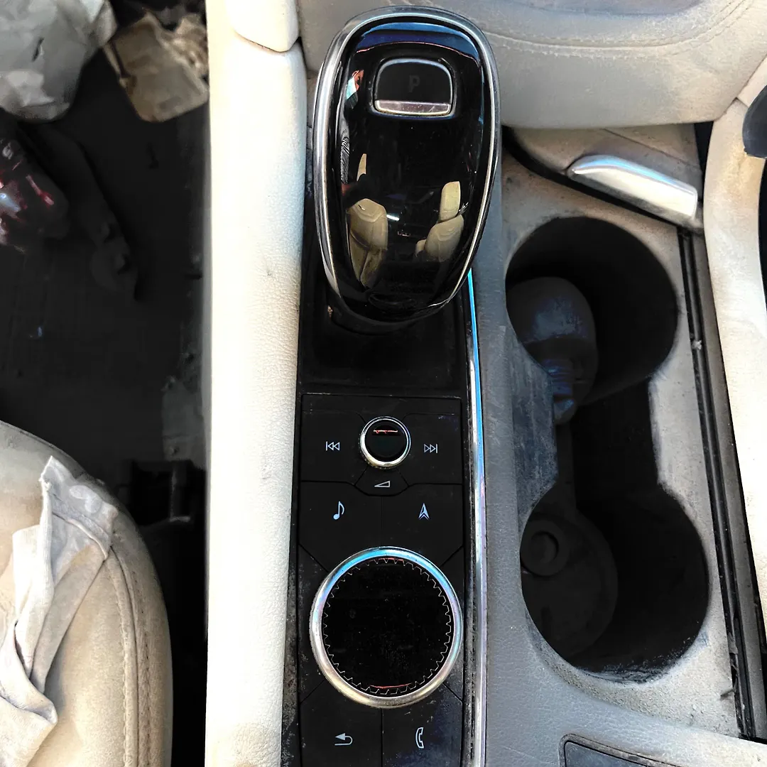 Gear Shift Knob(Automatic) - 2020 Cadillac XT6
