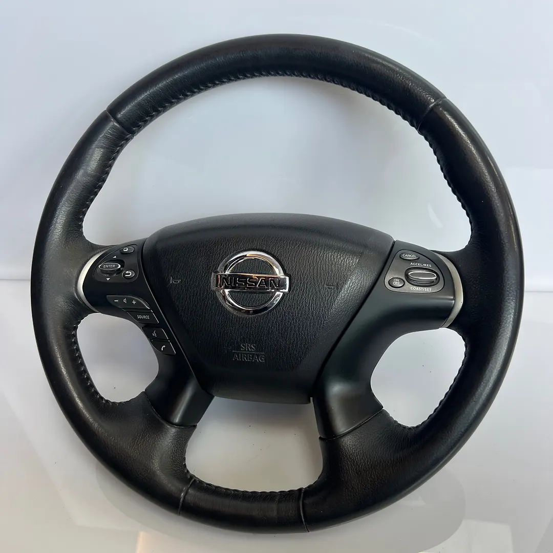 Steering wheel - 2013 Nissan Pathfinder