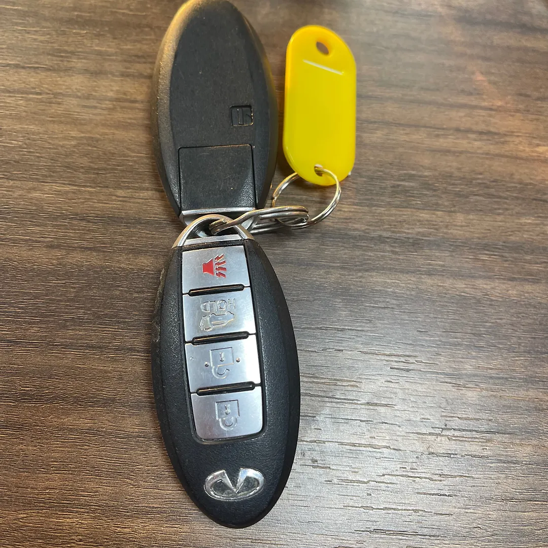 Key - 2011 Infiniti QX56 5.6i