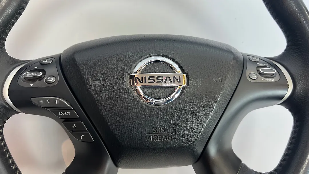 Steering wheel - 2013 Nissan Pathfinder