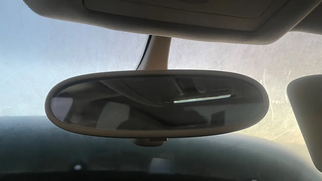 Rear view mirror - 2014 Audi Q3 SPORT